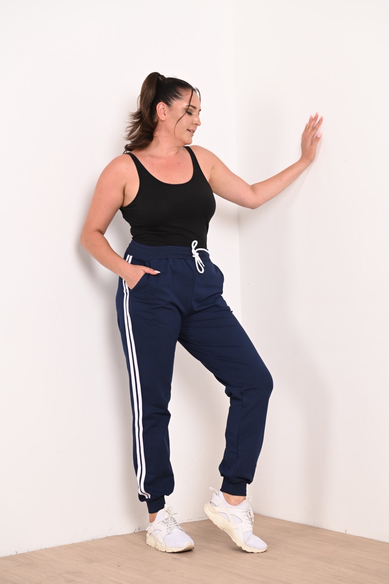 Pantalon dama marimi mari de trening 2 dungi