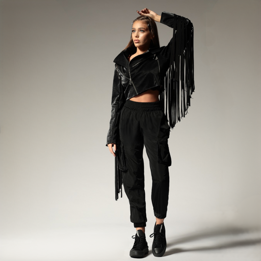 Geacă damă neagră din piele eco cu franjuri, model biker