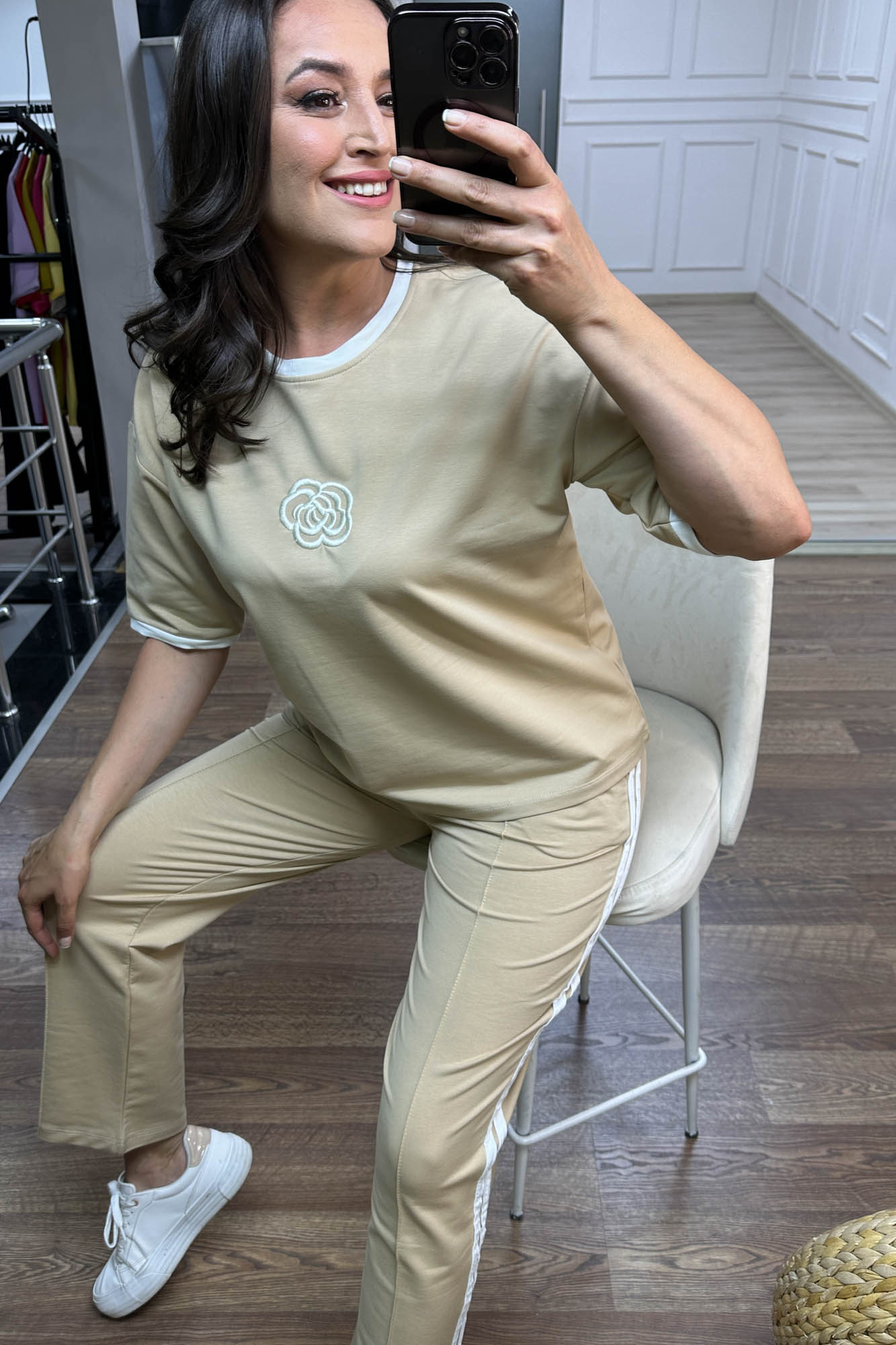 Trening dama marimi mari floare