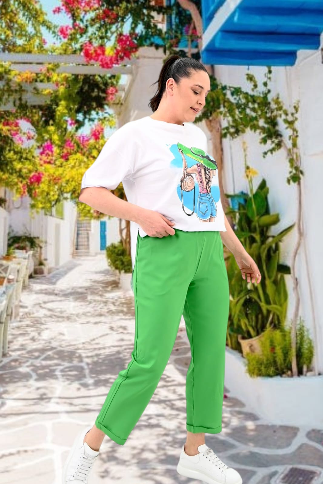 Compleu pantaloni si bluza cu imprimeu