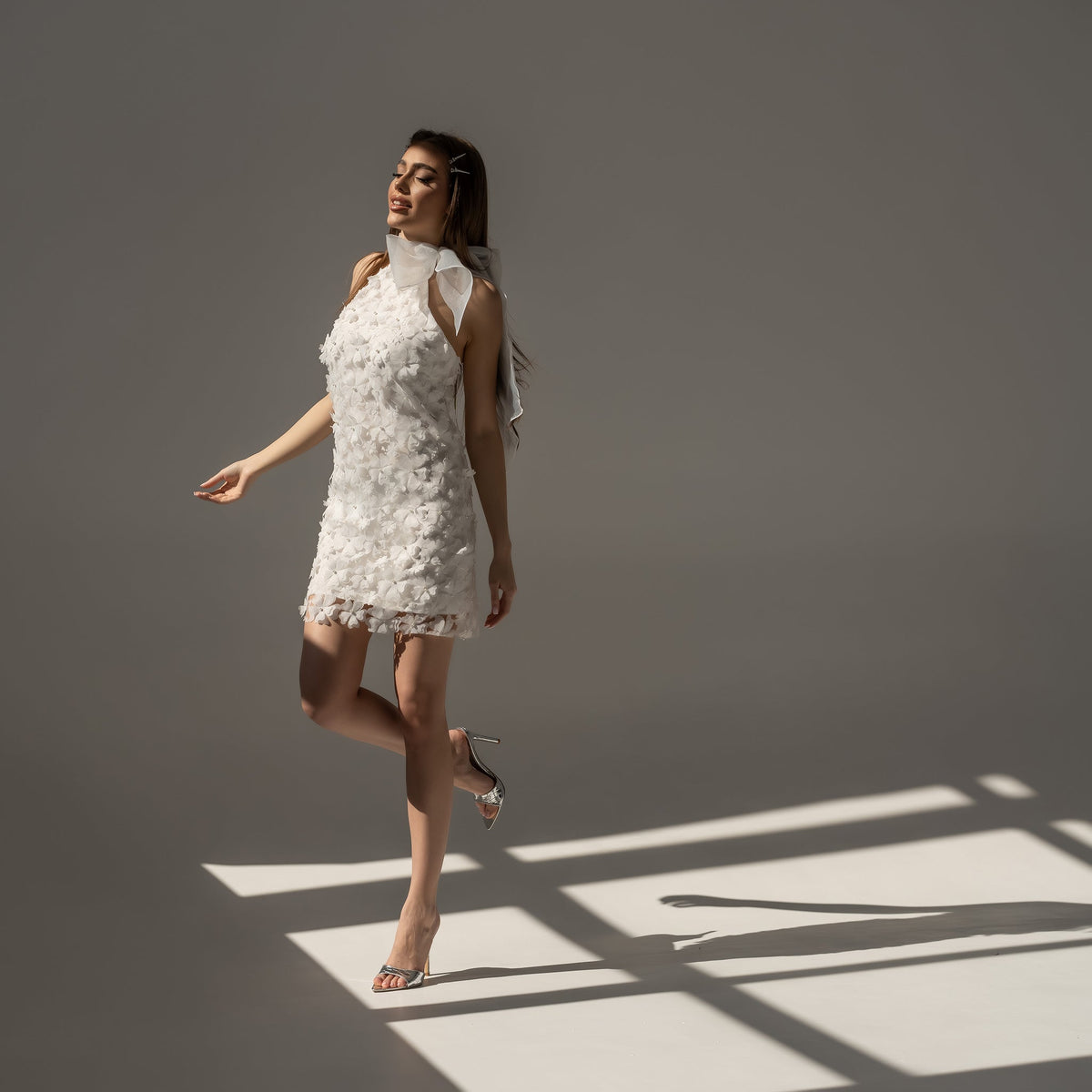 Rochie mini alba cu aplicatii din flori 3D Yes You Are - Tratamente pentru par Lenjerie sexy
