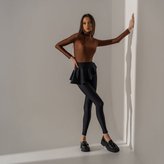 pantaloni damă negri din lycra cu volan în talie, cod P102