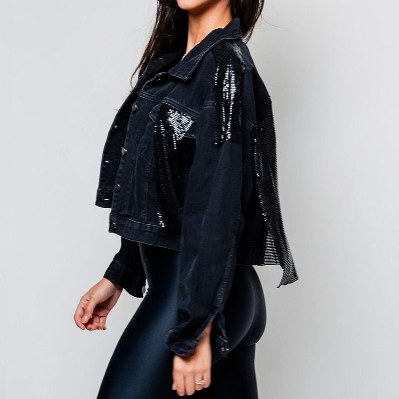 Geacă neagră din denim cu aplicații din plasă metalică Carolina D