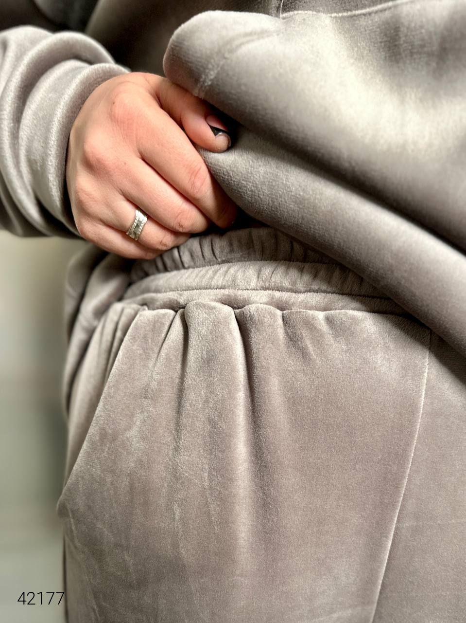 Trening dama marimi mari catifea