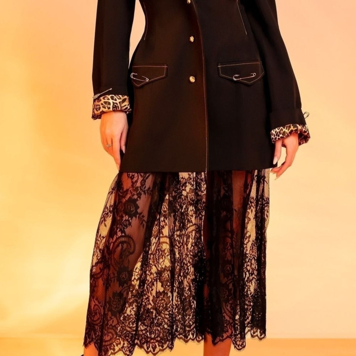Sacou dama negru oversized cu ace de siguranta decorative