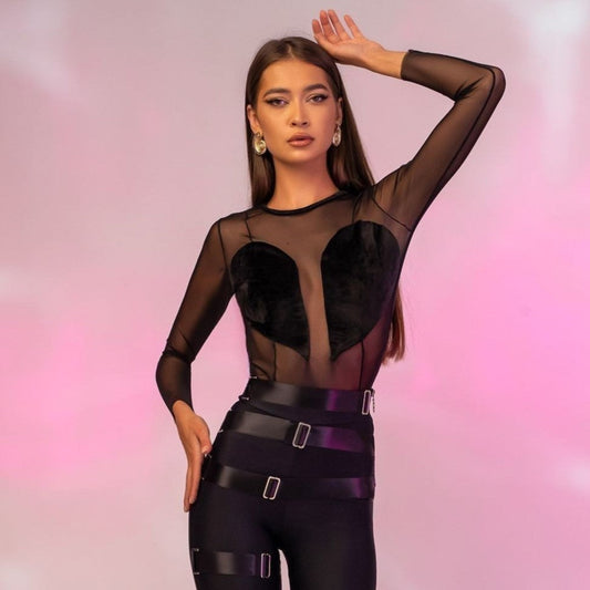 Top damă din tulle elastic negru cu inimă din catifea pe bust