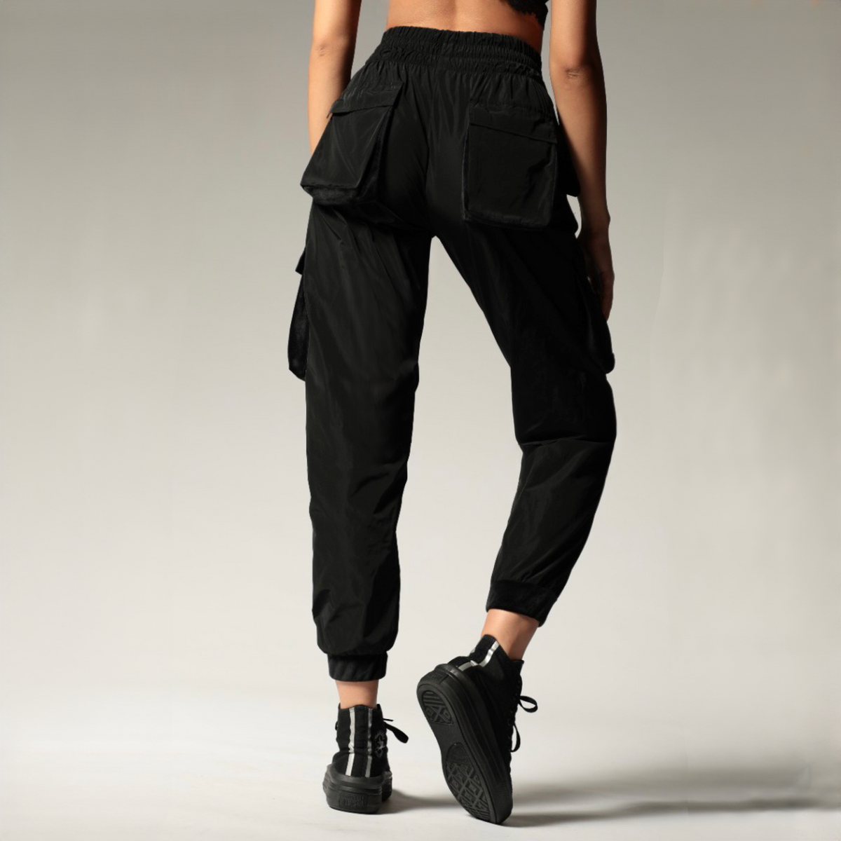 Pantaloni cargo dama negri cu talie inalta si buzunare 3D