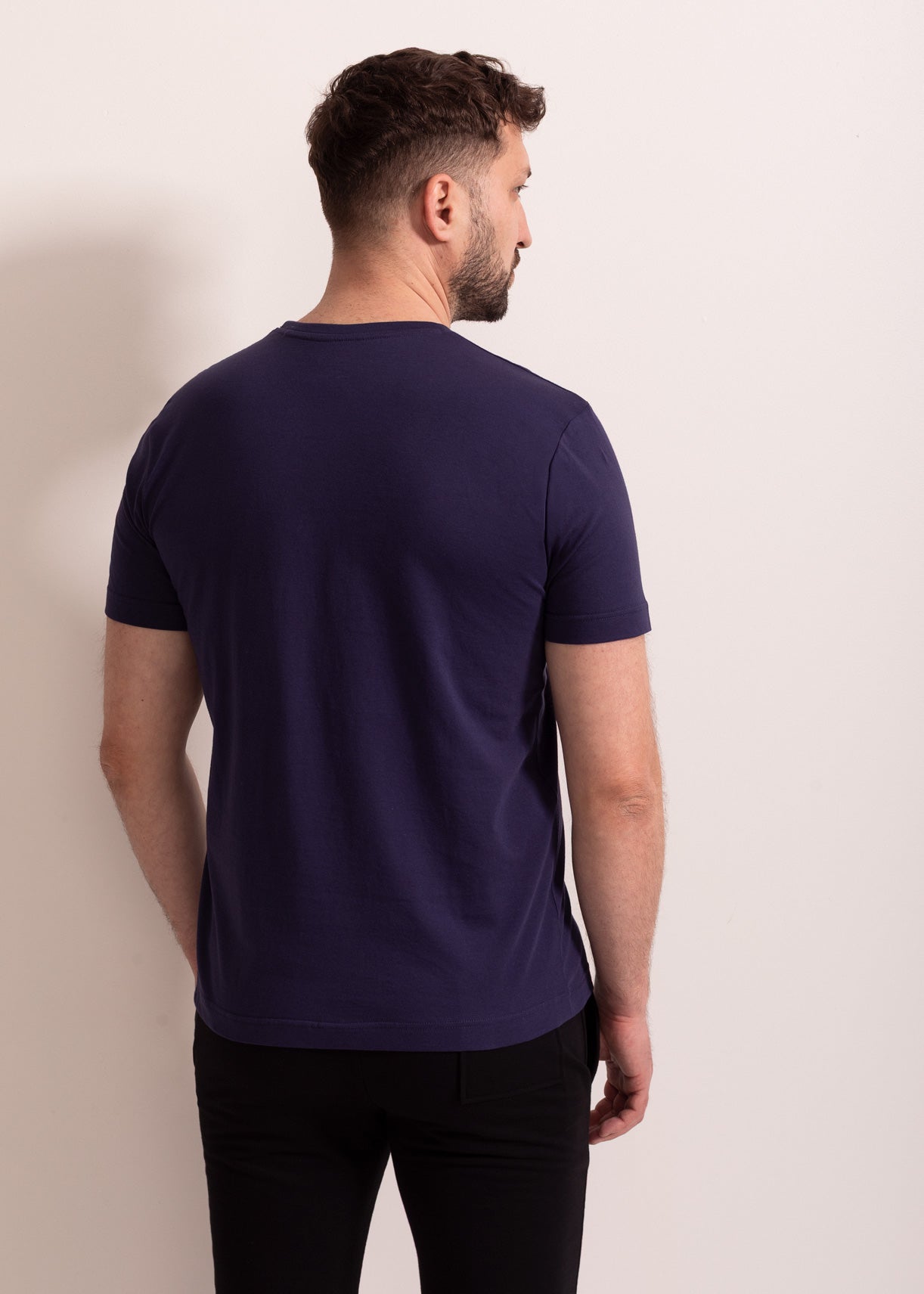 Tricou clasic bărbați din bumbac organic, pentru confort deplin.  tricou cu mâneci scurte rotund la baza gâtului